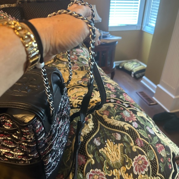 Tory Burch backpack used a handful of times.. looks brand new ! - Picture 3 of 6